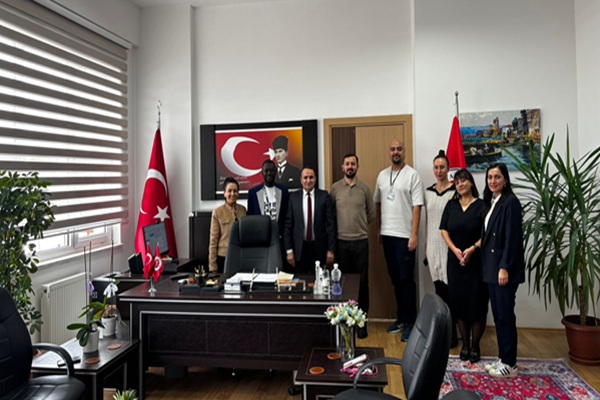 Erasmus Kapsamında Fakültemize Gelen Uluslararası Akademisyenlerden Dekanımıza Ziyaret