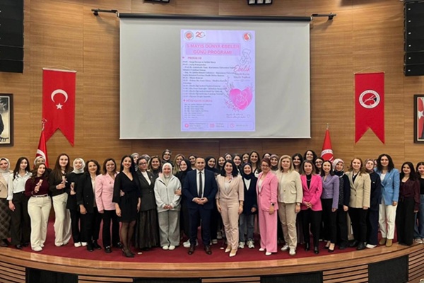 Ebelik Bölümü tarafından 5 Mayıs Dünya Ebeler Günü Kutlama Programı Gerçekleştirildi