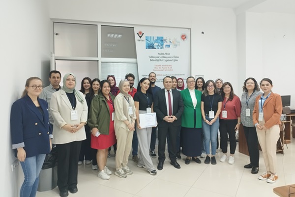 Fakültemiz Öğretim Elemanı Tarafından TÜBİTAK 2237 A Eğitim Etkinliği Gerçekleştirildi.
