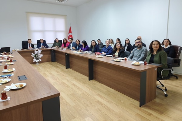 Fakültemiz Akademik Kurul Toplantısı Üniversitemiz Rektörü Başkanlığında Gerçekleştirildi.