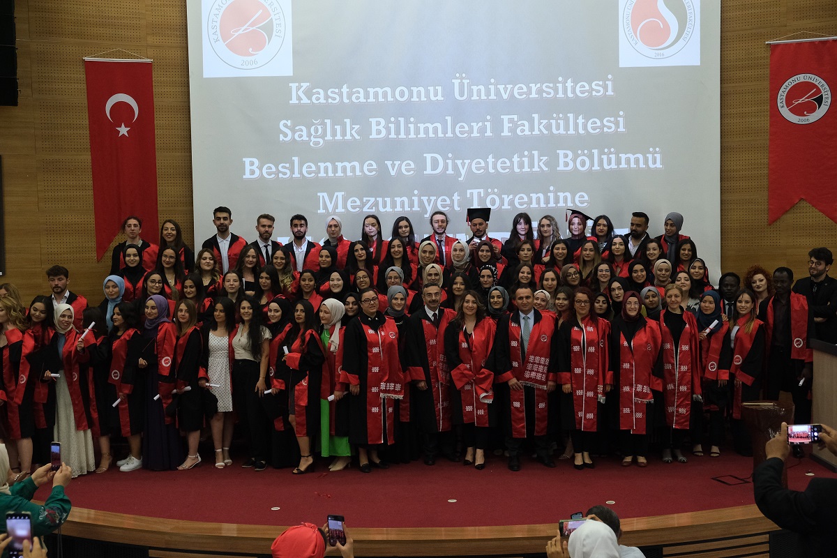 Fakültemizin Mezuniyet Töreni Coşkusu