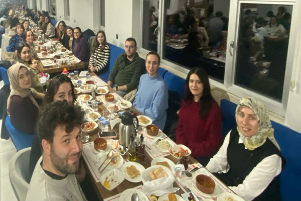 Fakültemiz Personelleri ve Ailelerinin Katılımı İle İftar Yemeği Düzenlendi.