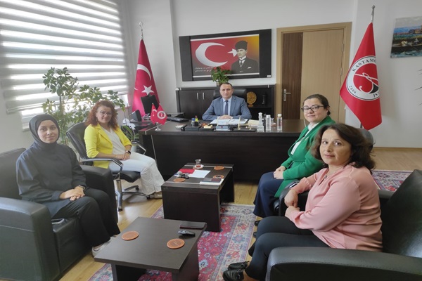 Fakültemiz Liderlik, Yönetişim ve Kalite Komisyonu, Kurumsal Akreditasyon Programı Gündemi İle Toplandı