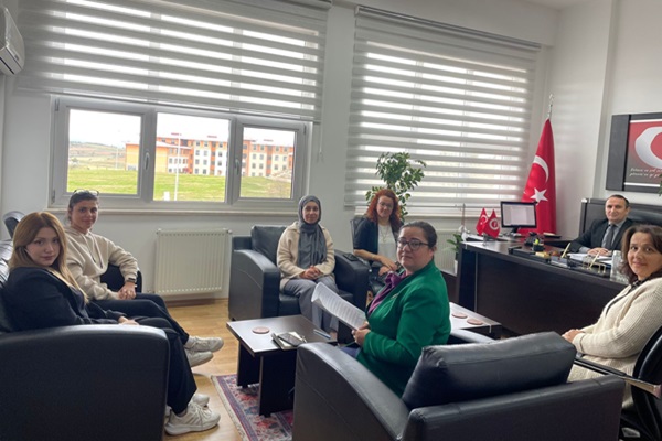 Fakültemiz Liderlik, Yönetişim ve Kalite Komisyonu, Memnuniyet Anketleri Değerlendirme Gündemi ile Toplandı