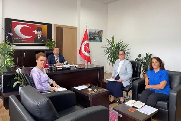 Fakültemiz Liderlik, Yönetişim ve Kalite Komisyonu Toplantısı Gerçekleştirildi