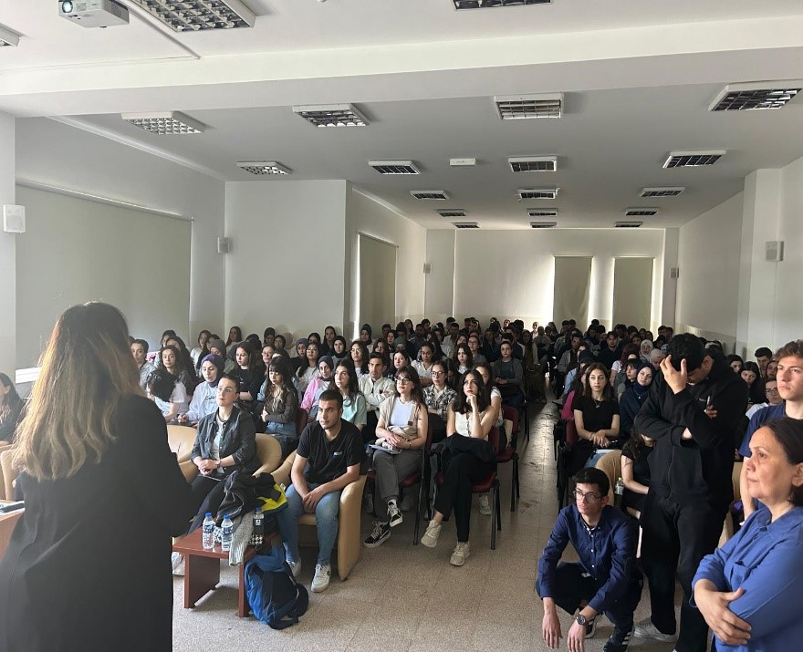 YÖKAK VE HEPDAK Akreditasyon Çalışmaları Hakkında Öğrenci Bilgilendirme Eğitimi Gerçekleştirildi.