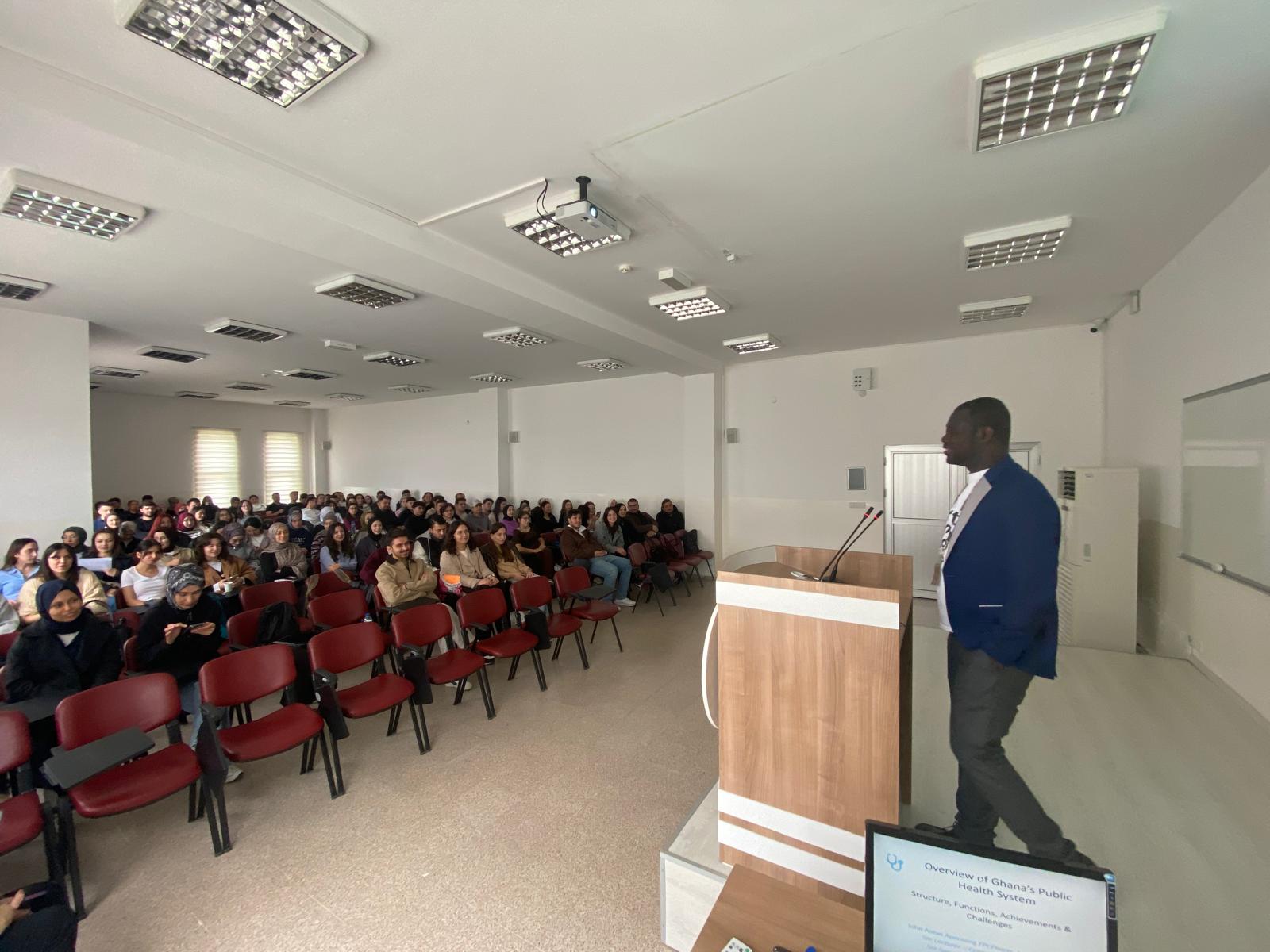 Gana Central Universitesi'nden Dr. Apenteng, Kastamonu Üniversitesi Sağlık Bilimleri Fakültesi Hemşirelik Bölümü’nün Konuğu Oldu