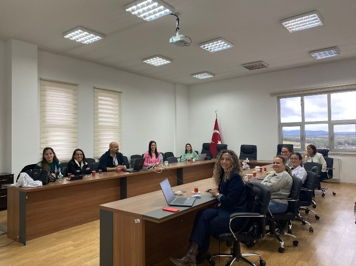 Hemşirelik Eğitim Programları Değerlendirme ve Akreditasyon Derneği (HEPDAK) Çalışmaları Toplantısı Gerçekleştirildi.