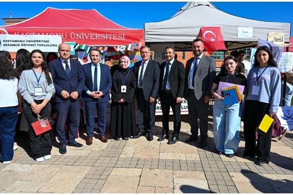 Fakültemiz Öğrenci Toplulukları “Öğrenci Toplulukları Tanıtım Günleri”nde Yerini Aldı